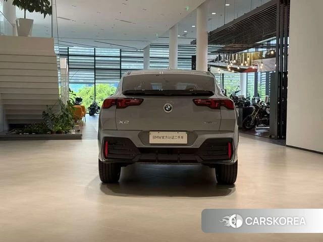 BMW X2 (import) 2024 Серебристо-серый из Китая, фото 5