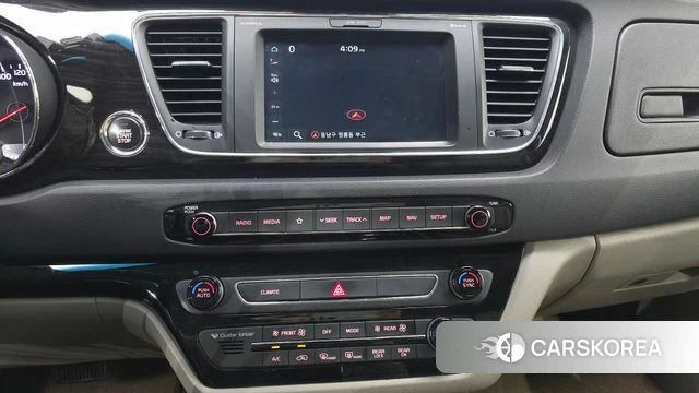 Kia The New Carnival 2018 Белый из Кореи, фото 5