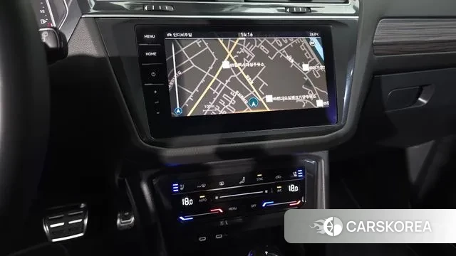 Volkswagen Tiguan Allspace 2024 Белый из Кореи, фото 5