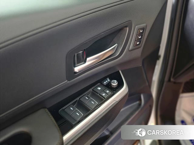 Toyota Sienna 4th Generation 2025 Серебряный из Кореи, фото 5