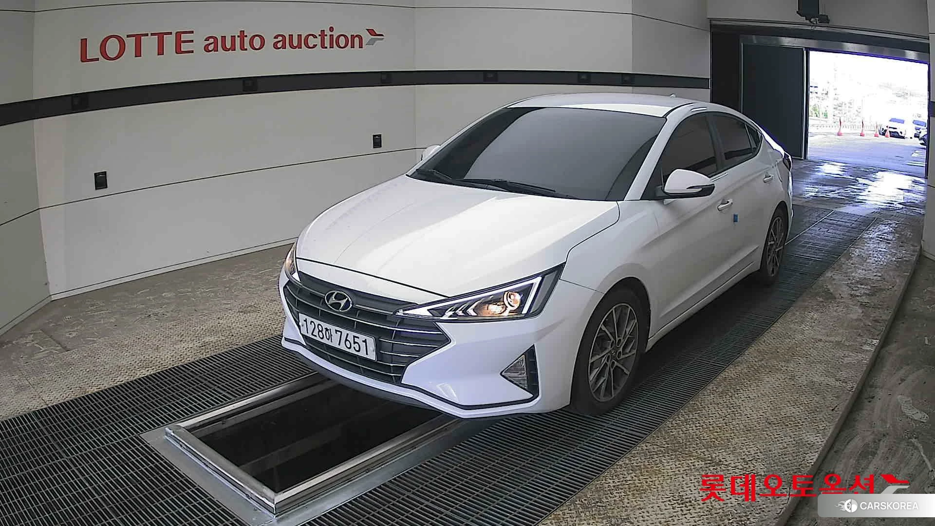 Hyundai Avante 2020 Polar White из Кореи, фото 5