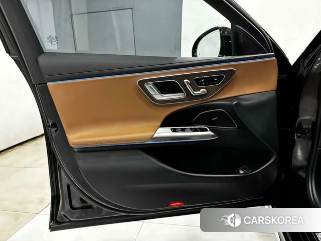 Mercedes-Benz E-class PHEV 2024 Черный из Китая, фото 5