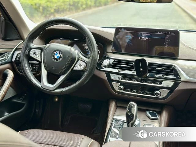 BMW 5 series PHEV 2021 Черный из Китая, фото 5