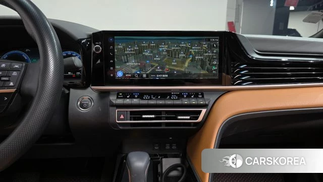 Toyota Camry (XV80) 2025 Серебристо-серый из Кореи, фото 5
