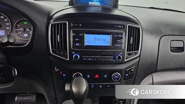 Hyundai The New Grand Starex 2019 Белый из Кореи, фото 5