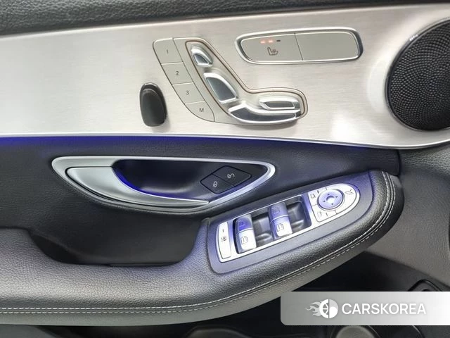 Mercedes-Benz C-Class W205 2020 Белый из Кореи, фото 5