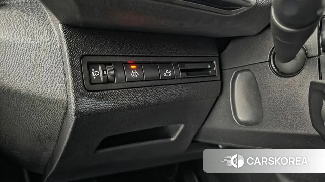 Peugeot 5008 second generation 2021 Белый из Кореи, фото 5