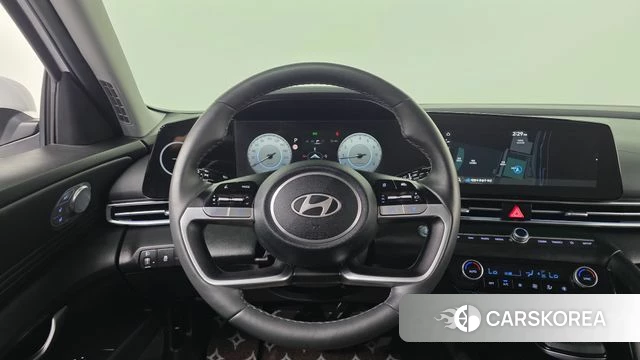 Hyundai The New Avante (CN7) 2024 Белый из Кореи, фото 5