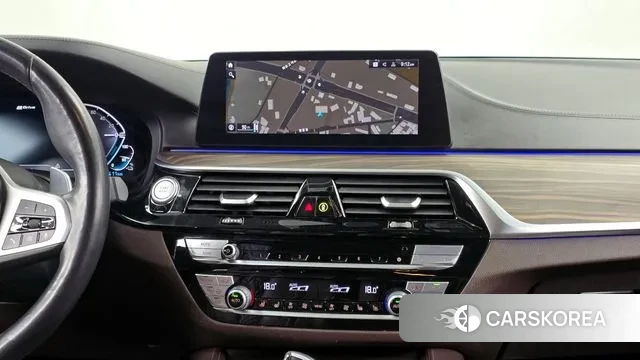 BMW 5 Series (G30) 2020 Белый из Кореи, фото 5