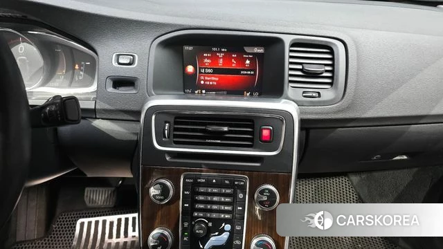Volvo S60 2018 Белый из Кореи, фото 5