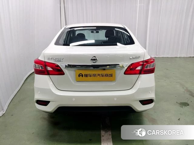 Nissan Xuan Yi 2025 Белый из Китая, фото 5