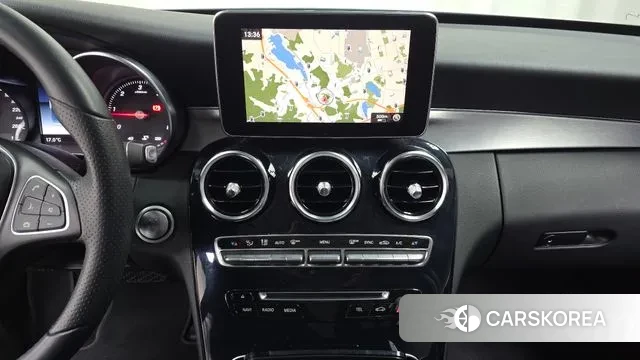 Mercedes-Benz C-Class W205 2018 Белый из Кореи, фото 5