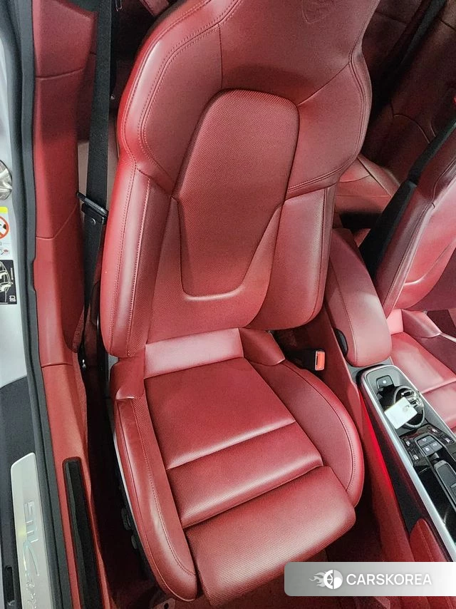 Porsche 911(992) 2021 Серебряный из Кореи, фото 5
