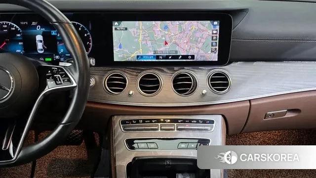 Mercedes-Benz E-Class W213 2022 Белый из Кореи, фото 5