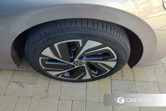 Volkswagen Bora 2022 Темно-серый из Китая, фото 5