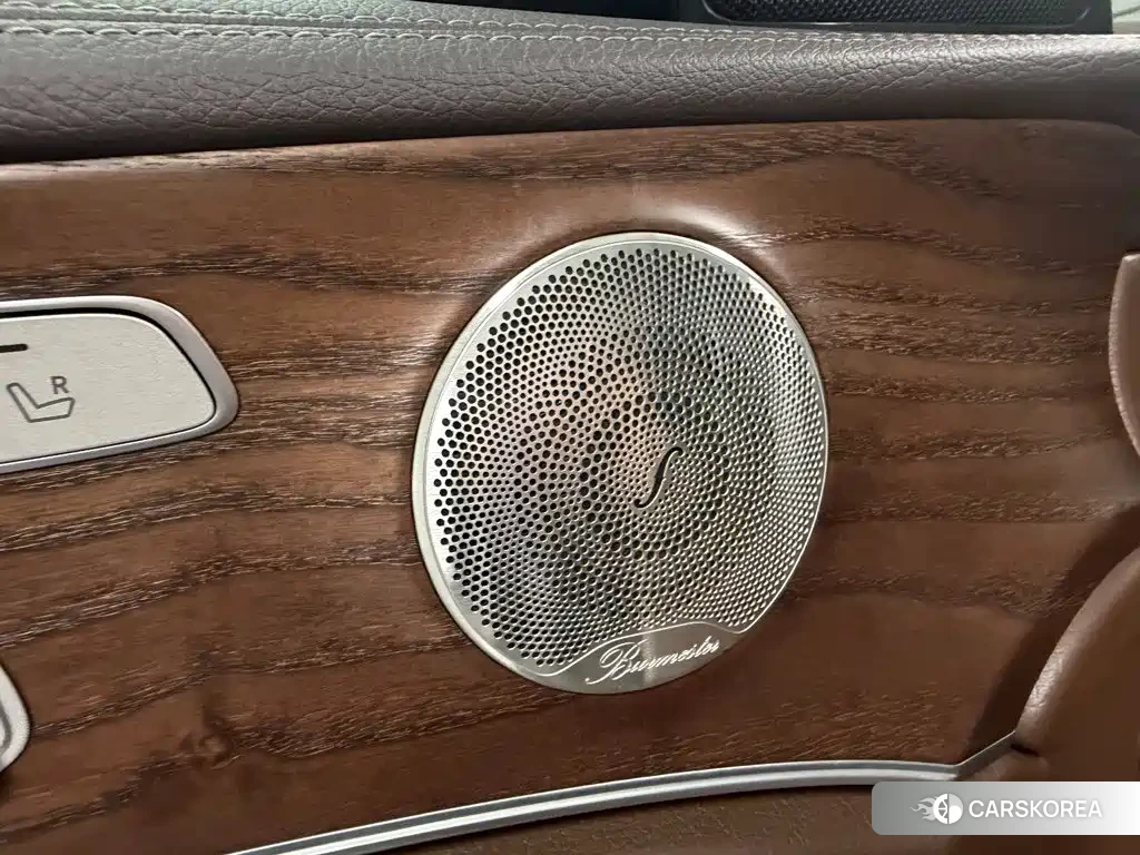 Mercedes-Benz E-Class 2023 Черный из Китая, фото 5