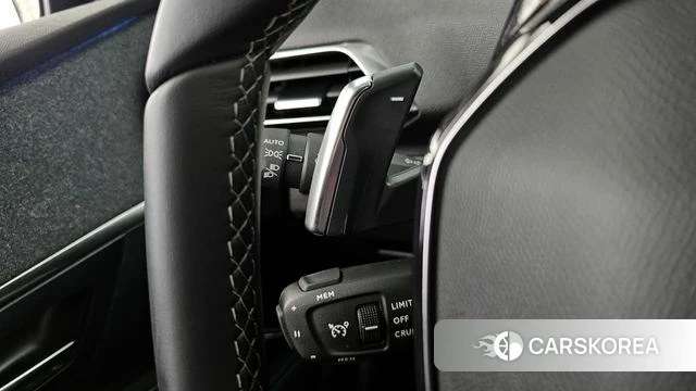 Peugeot 5008 second generation 2024 Синий из Кореи, фото 5