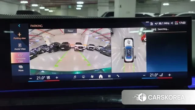 BMW 5 Series (G60) 2025 Белый из Кореи, фото 5