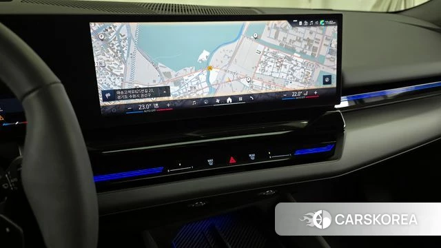 BMW 5 Series (G60) 2024 Небесно-голубой из Кореи, фото 5