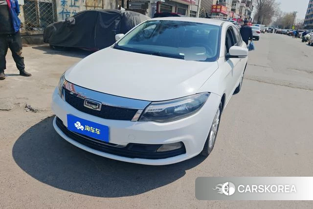 Qoros 3 2019 Белый из Китая, фото 5