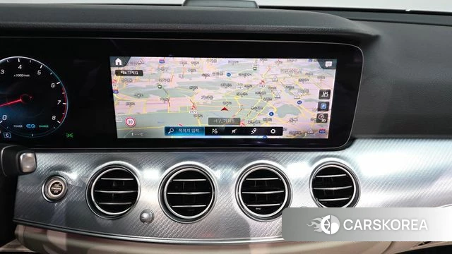 Mercedes-Benz E-Class W213 2021 Белый из Кореи, фото 5