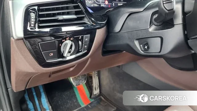 BMW 5 Series (G30) 2021 Черный из Кореи, фото 5