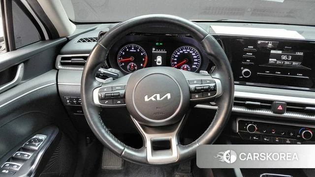Kia K5 3rd generation 2022 Белый из Кореи, фото 5