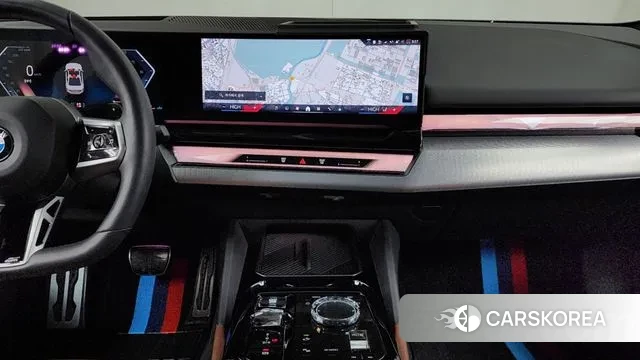 BMW 5 Series (G60) 2024 Белый из Кореи, фото 5