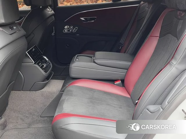 Bentley Flying Spur 3rd Generation 2023 Белый из Кореи, фото 5