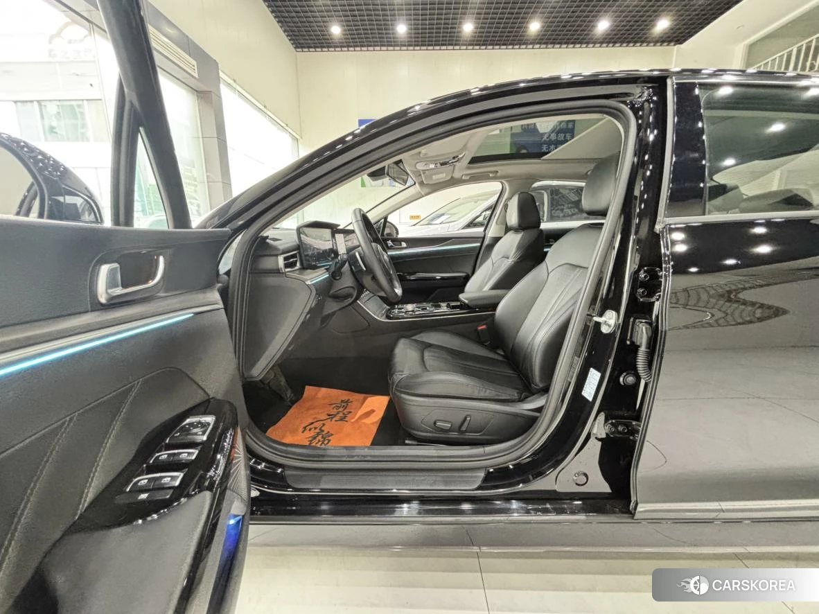 Kia K5 2020 Черный из Китая, фото 5