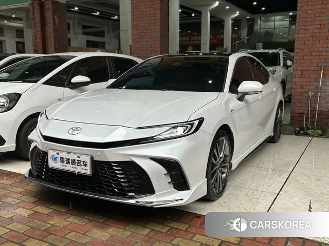 Toyota Camry 2024 Белый из Китая, фото 5