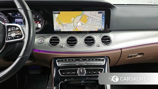 Mercedes-Benz E-Class W213 2019 Белый из Кореи, фото 5