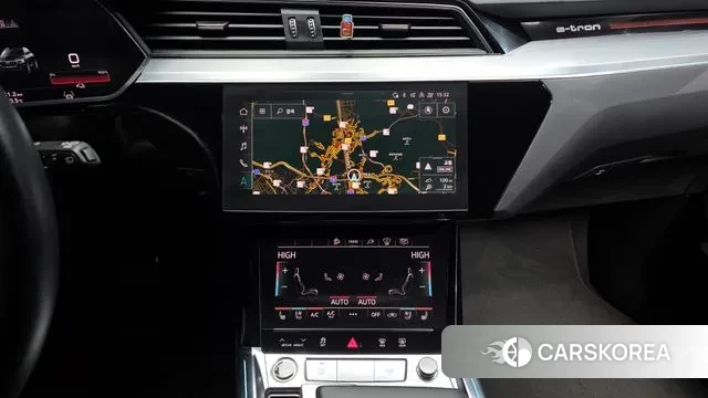 Audi e-Tron 2022 Белый из Кореи, фото 5