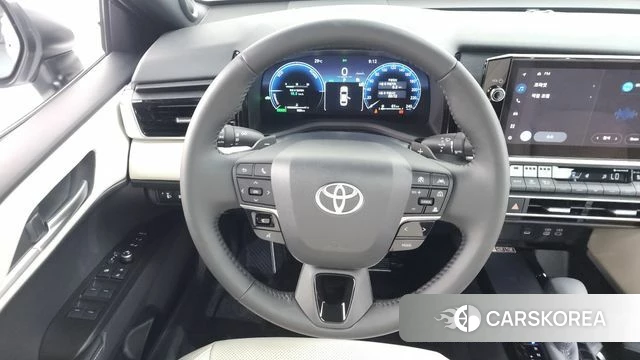 Toyota Camry (XV80) 2026 Белый из Кореи, фото 5