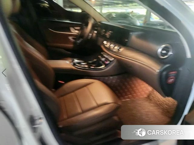 Mercedes-Benz E-Class W213 2018 Белый из Кореи, фото 5