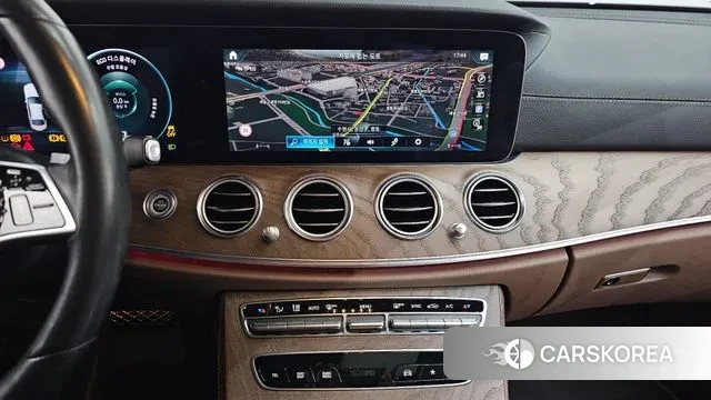 Mercedes-Benz E-Class W213 2021 Серый из Кореи, фото 5