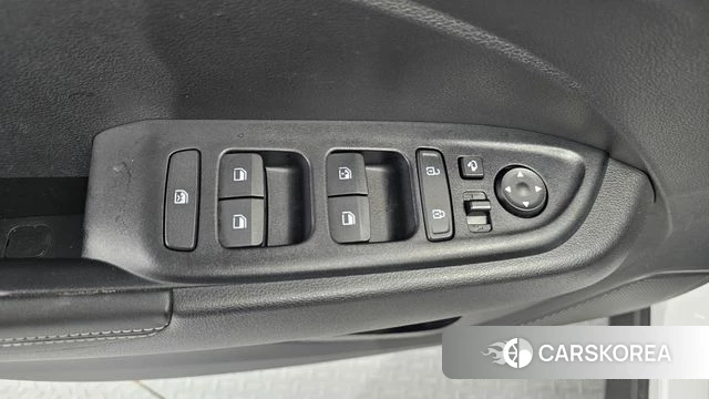 Hyundai Venue 2019 Белый из Кореи, фото 5