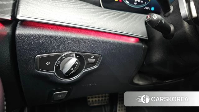 Mercedes-Benz E-Class W213 2022 Черный из Кореи, фото 5