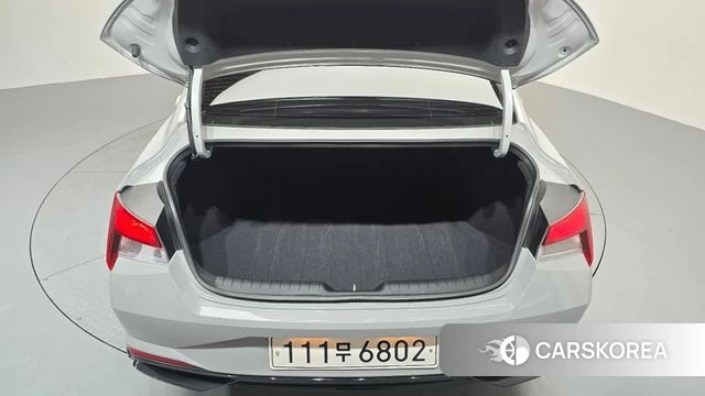 Hyundai Avante Hybrid (CN7) 2022 Серебристо-серый из Кореи, фото 5