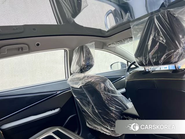 Toyota bZ5 2026 Серебристо-серый из Китая, фото 5