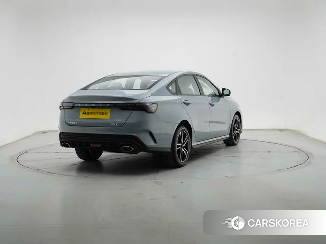 Geely Automobile Binrui 2026 Темно-серый из Китая, фото 5