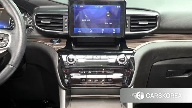 Ford Explorer 6th Generation 2022 Белый из Кореи, фото 5