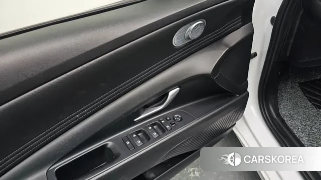 Hyundai Avante Hybrid (CN7) 2022 Белый из Кореи, фото 5