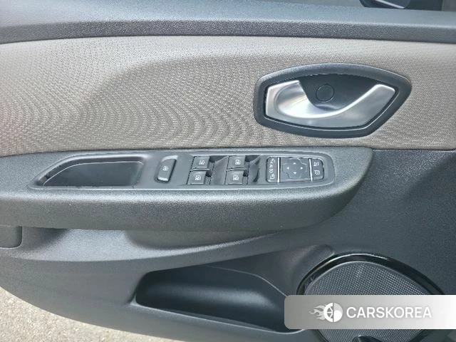 Renault Korea (Samsung) Clio 2018 Серый из Кореи, фото 5