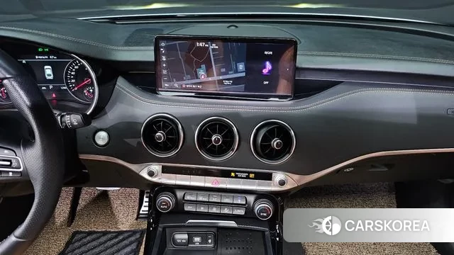 Kia Stinger Meister 2023 Серебристо-серый из Кореи, фото 5