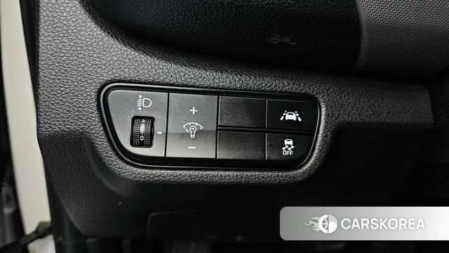 Kia Seltos 2022 Белый из Кореи, фото 5