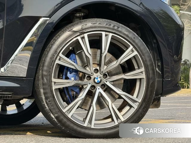BMW X7 2022 Черный из Китая, фото 5