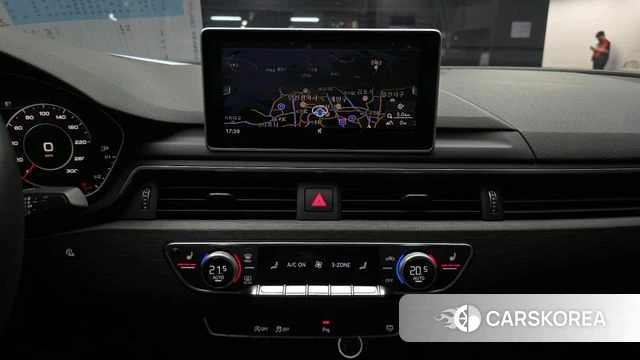 Audi A4 (B9) 2018 Серебристо-серый из Кореи, фото 5