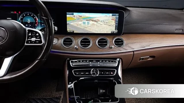 Mercedes-Benz E-Class W213 2019 Белый из Кореи, фото 5
