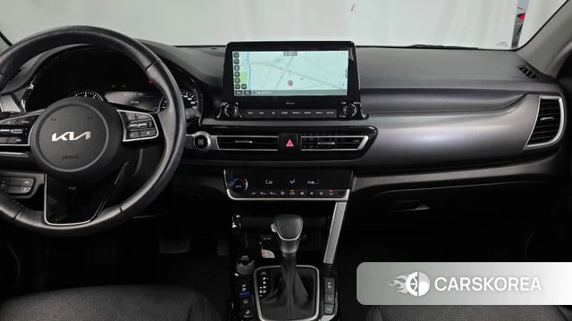 Kia Seltos 2022 Белый из Кореи, фото 5